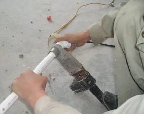 巴林左漏水维修电话